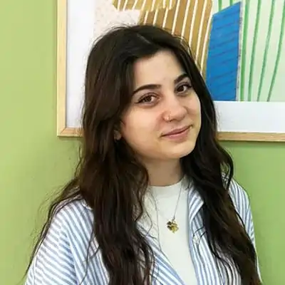 Yaren Öğretmen - Gülayşe Akademi Oyun Evi Beylikdüzü Öğretmeni